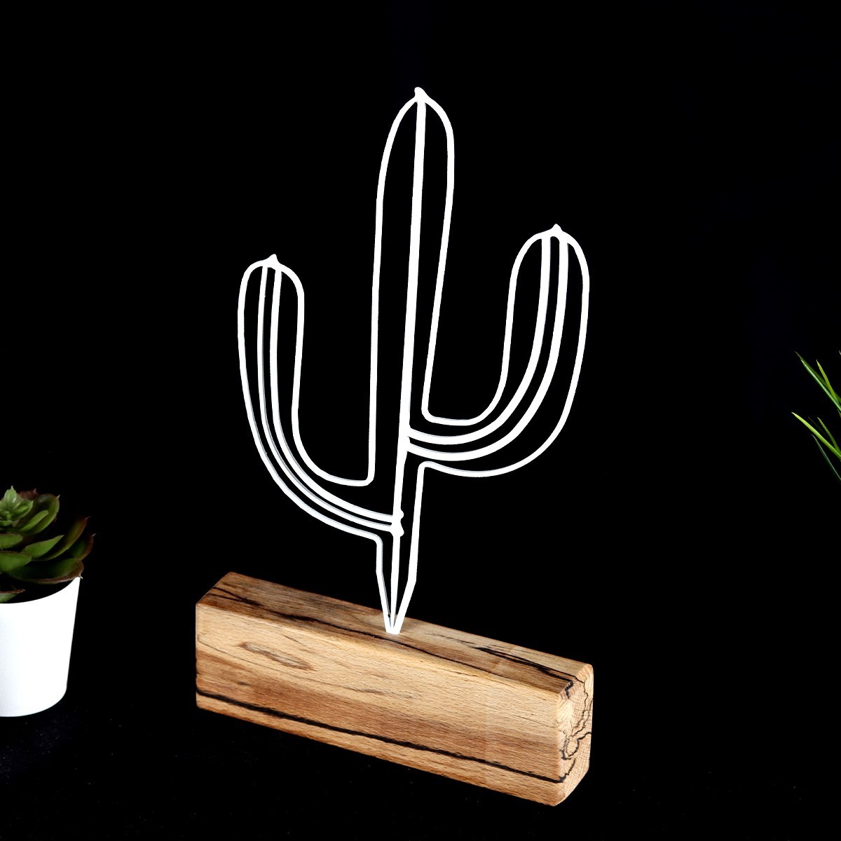 Hanah Home Kovová dekorace Cactus Mini 24 cm bílá