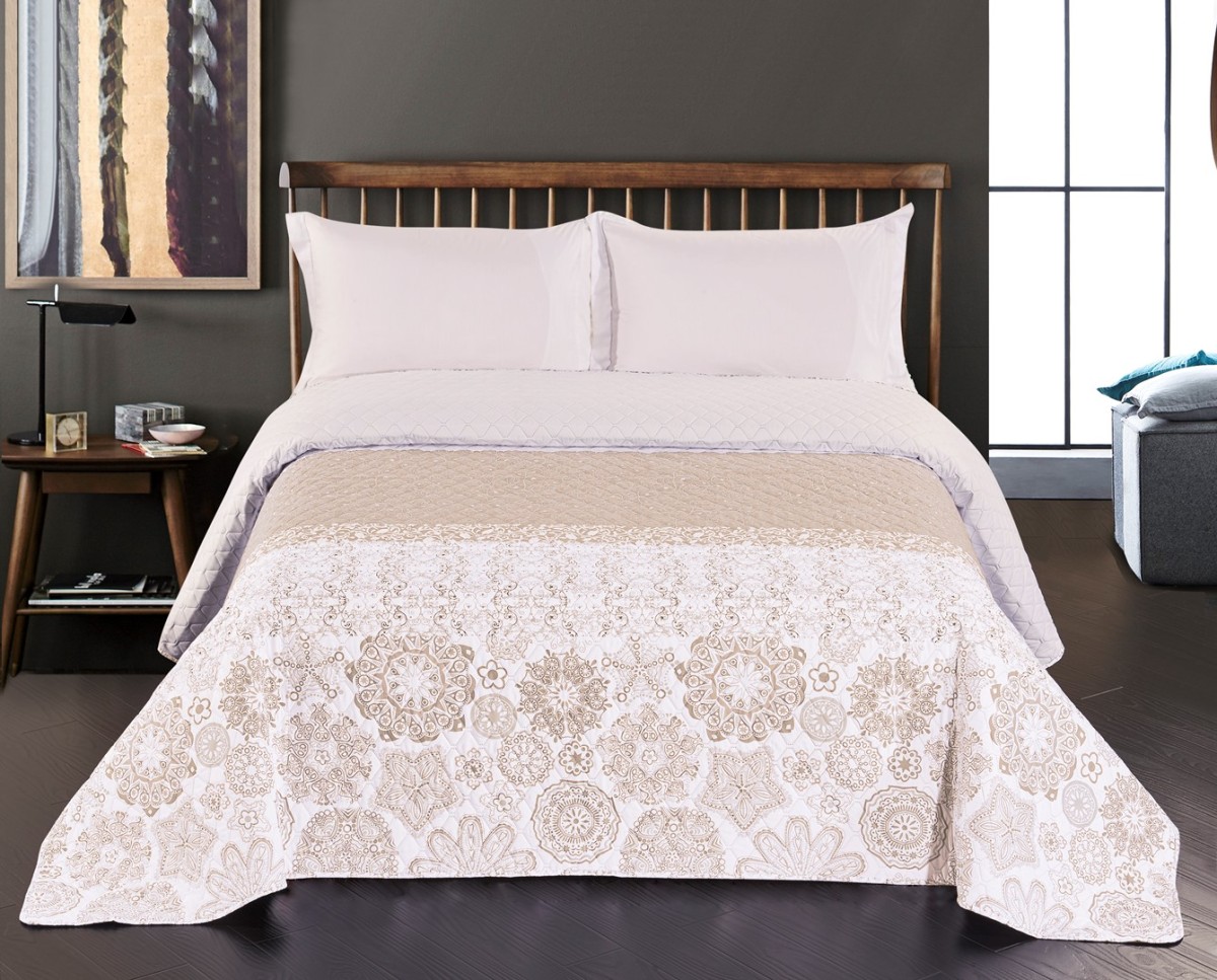 Oboustranný přehoz na postel DecoKing Alhambra béžový/bílý, velikost 260x280
